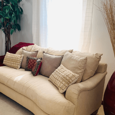 COMMERCIAL STAGING